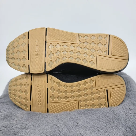 Adidas Swift Run 22 'Black Gum' Men's Running Shoes - Picture 7 of 7